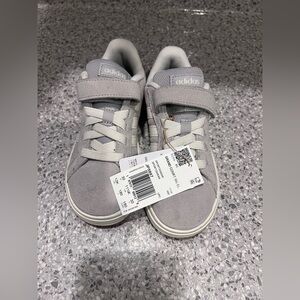 Adidas Grand Court 00s Light Gray Grand Court Sneakers with Hook-and-Loop Strap